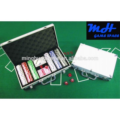 300pcs dice poker chip set/Casino Style Poker Chip Set in square corner alu case