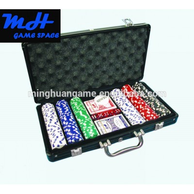 300pcs dice poker chip set/Casino Style Poker Chip Set in black alu case